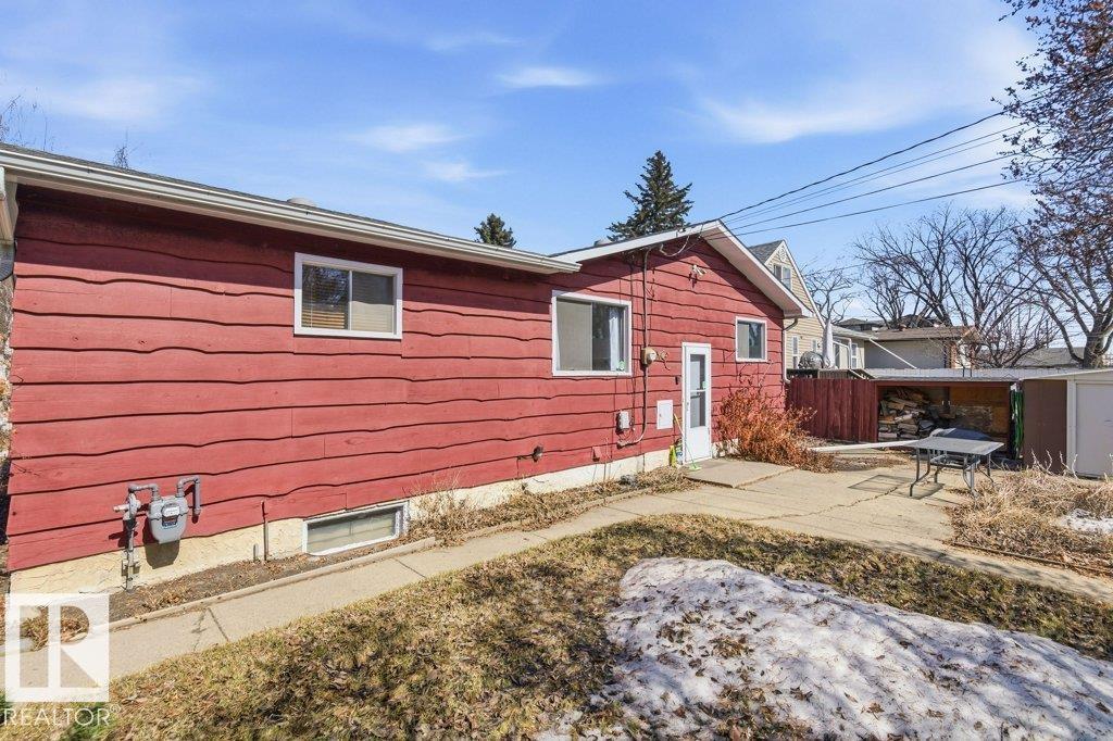10459 66 AV NW - 7