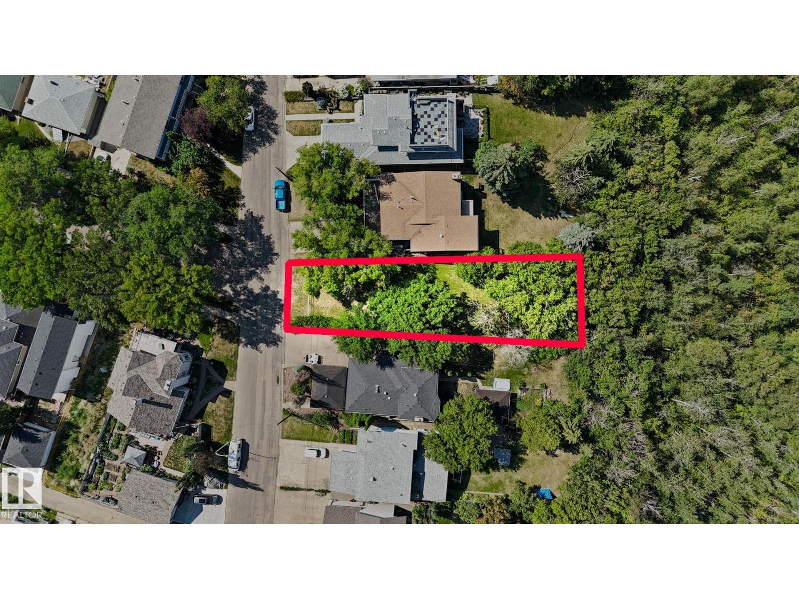 8028 Rowland RD NW, Edmonton