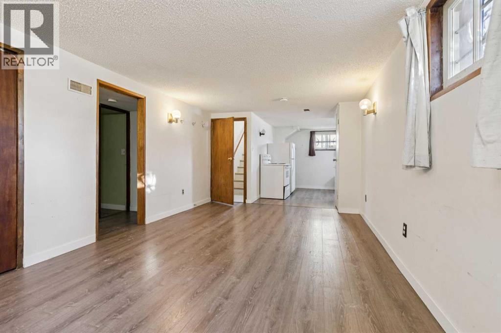 450 34 AVENUE NW - 17