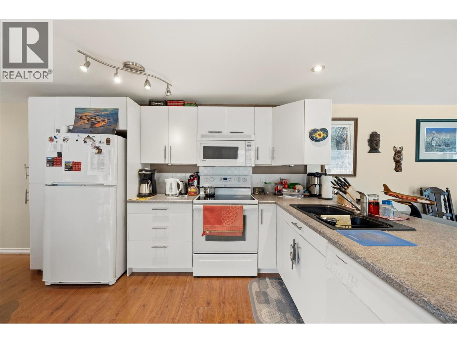 #30 1292 Highway 3A Unit# 30 - 5