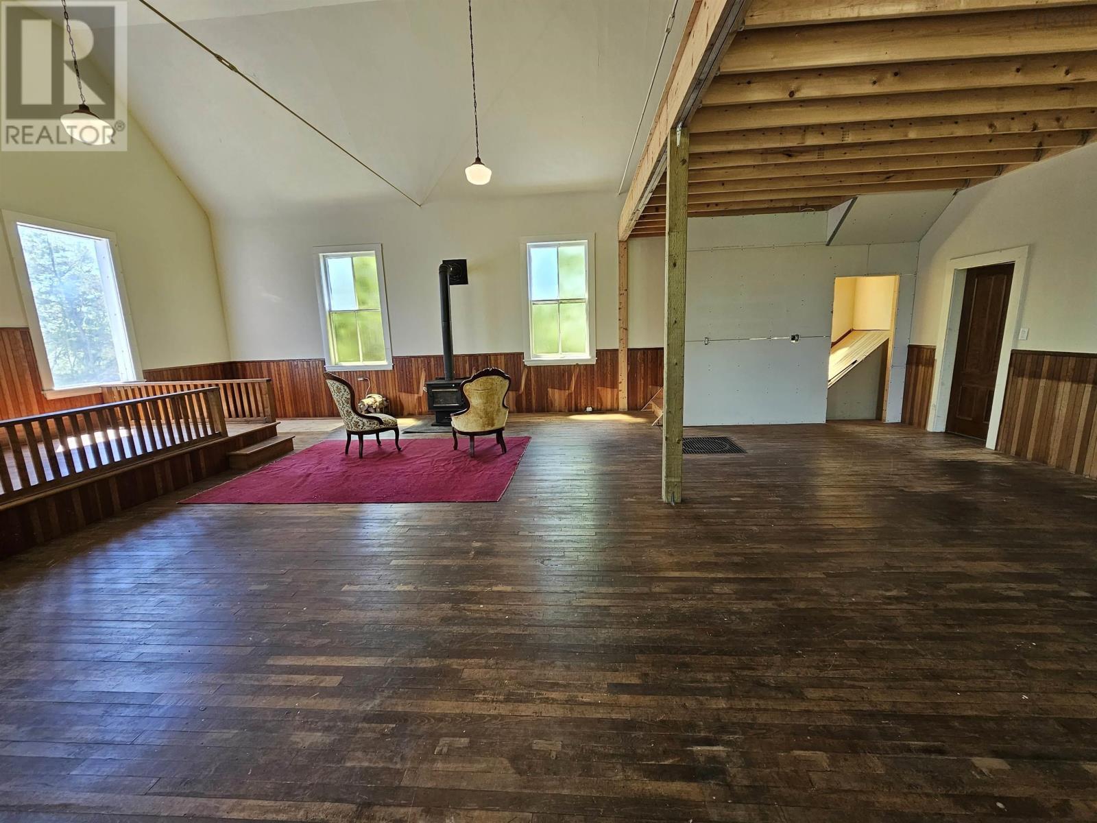 Property 18 of 38 of 6910 Highway 2