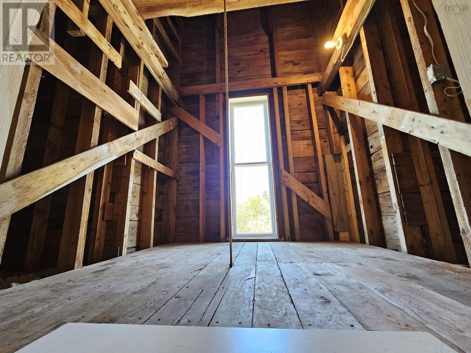 Property 33 of 38 of 6910 Highway 2