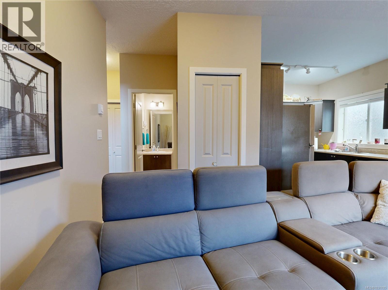 6986 Wright Rd - 8