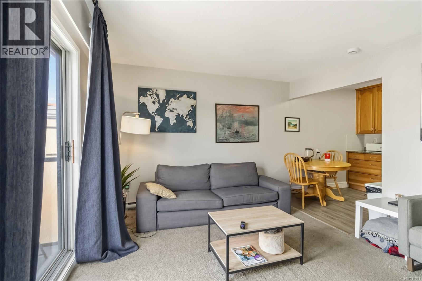 #302 904 Hillside Ave - 11