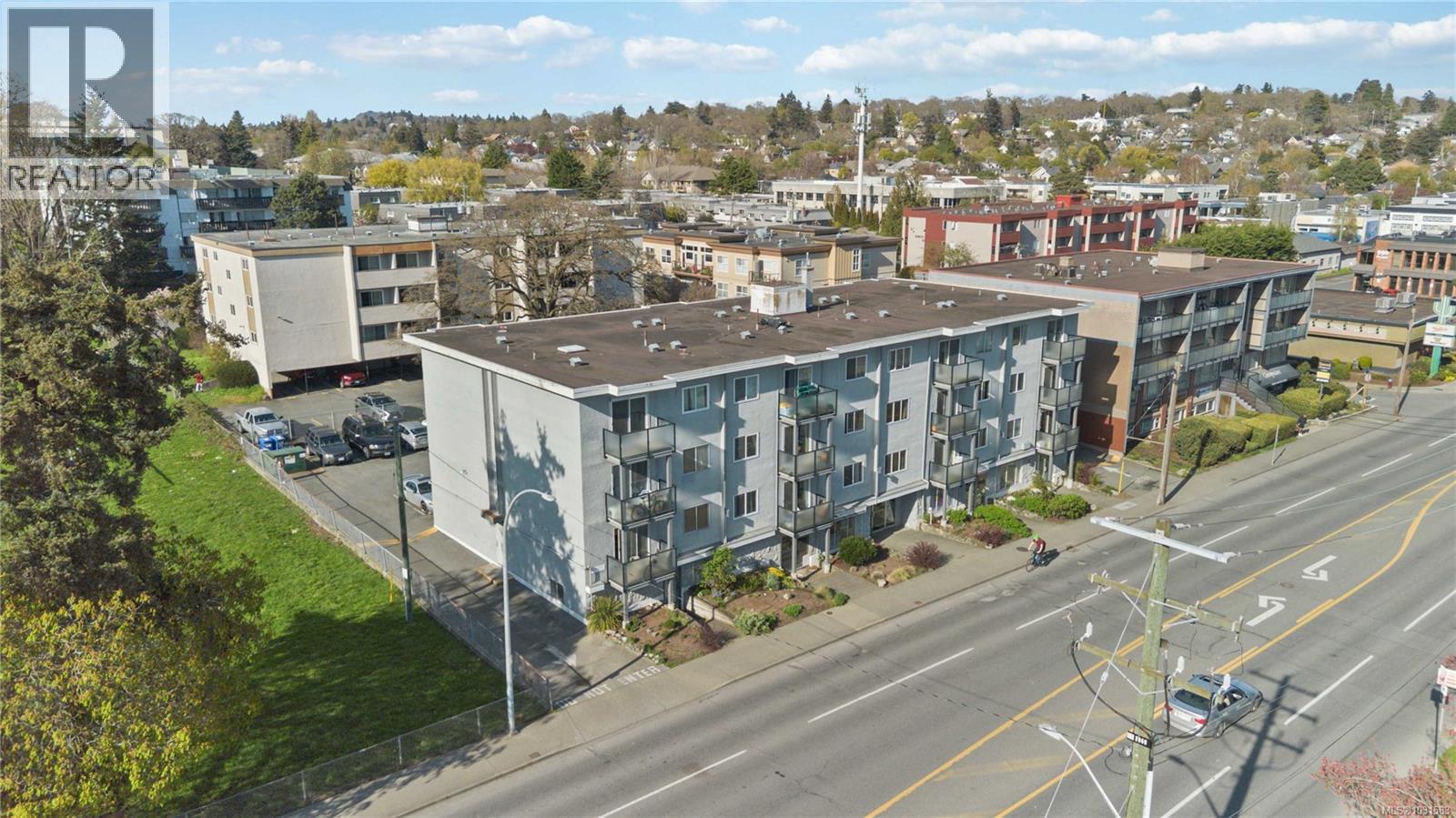 #302 904 Hillside Ave - 2