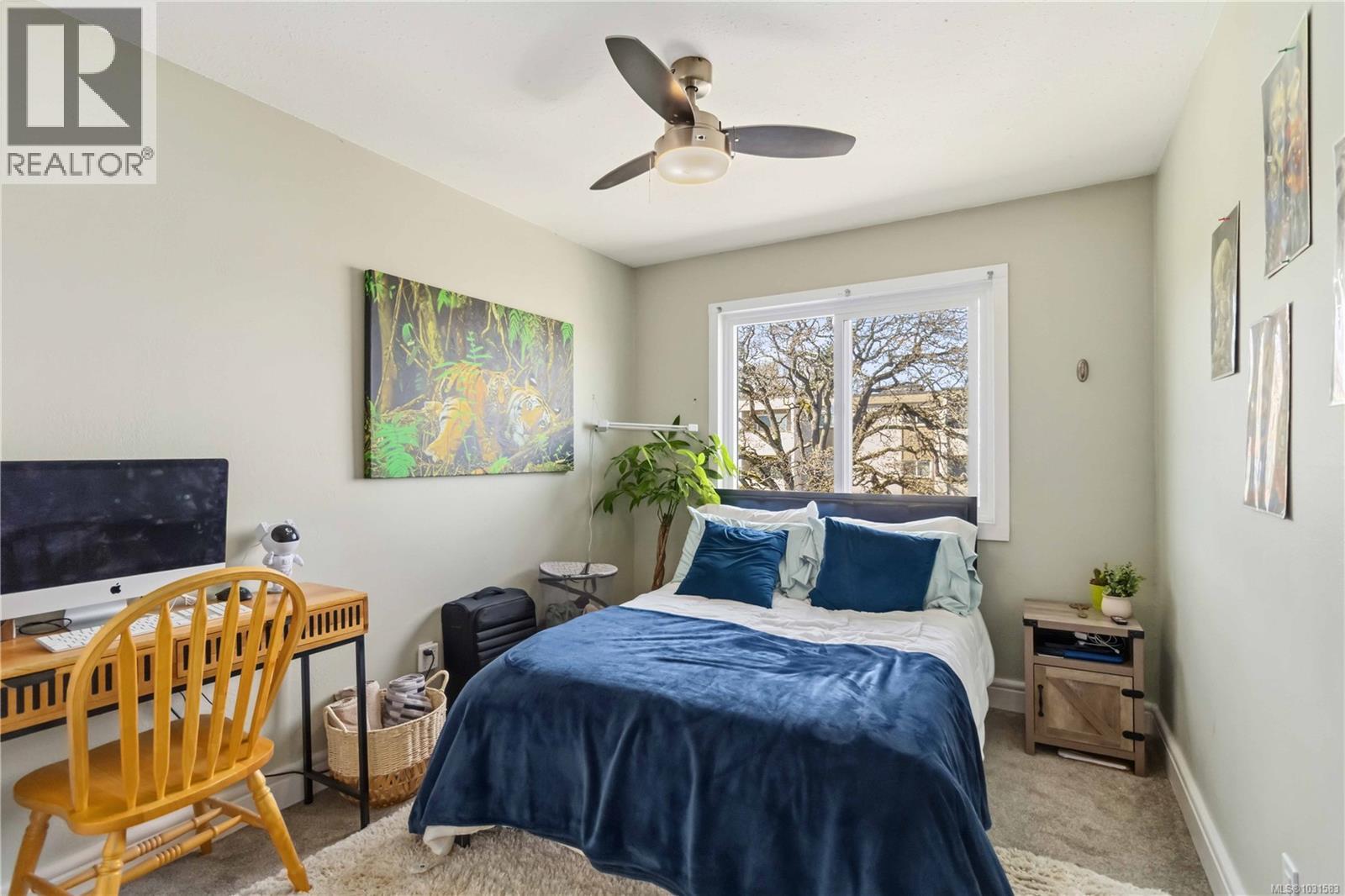 #302 904 Hillside Ave - 26