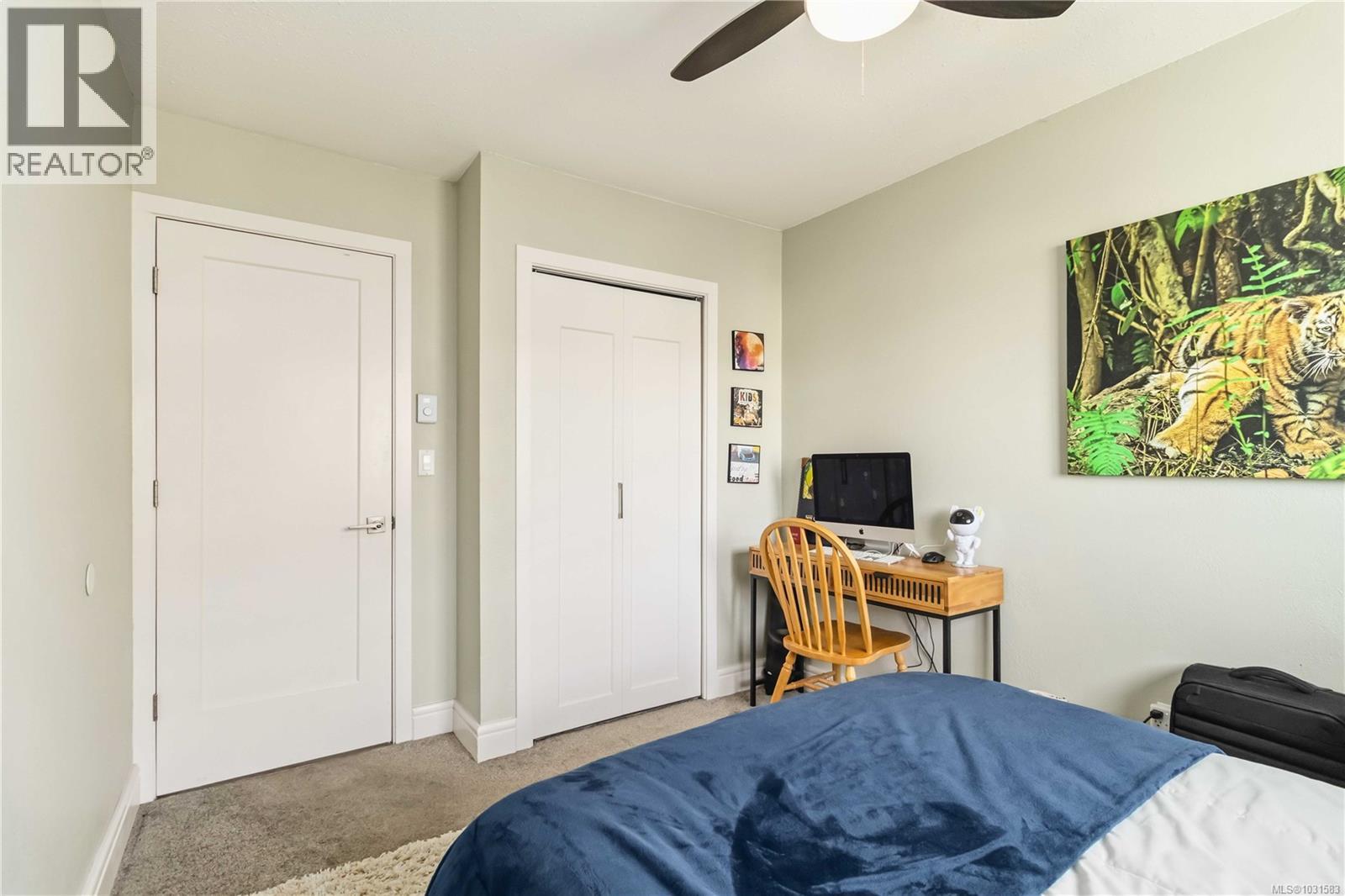 #302 904 Hillside Ave - 28