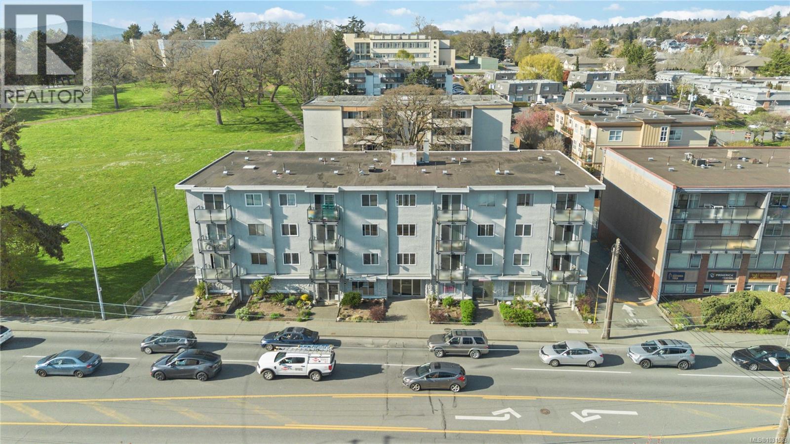#302 904 Hillside Ave - 39