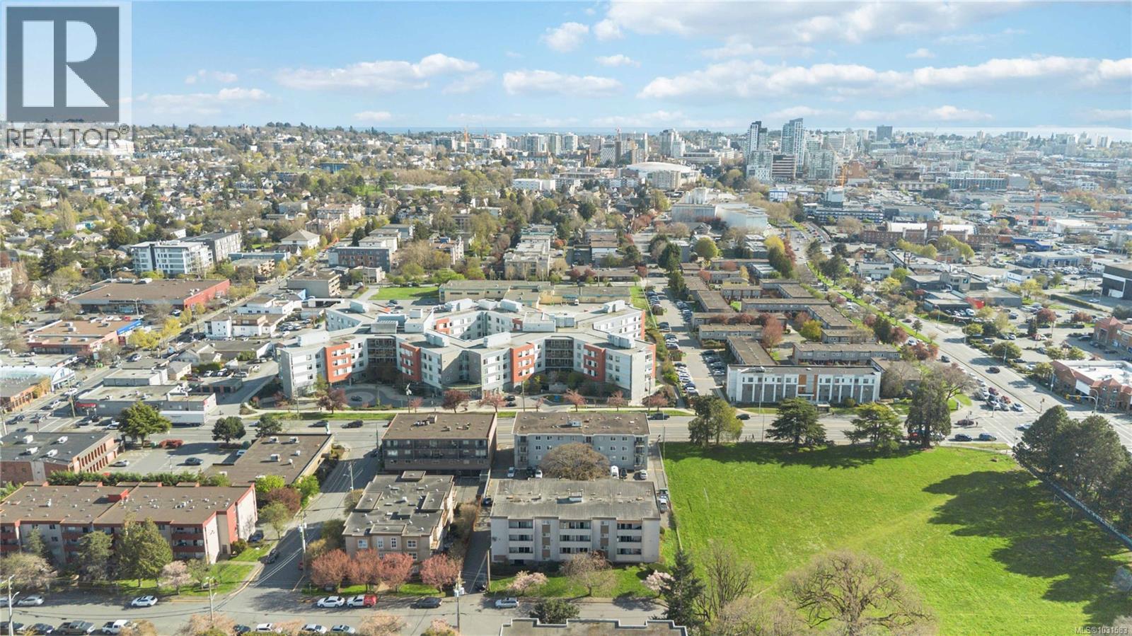 #302 904 HILLSIDE AVE - 45