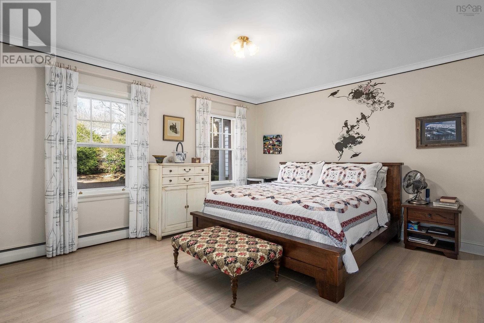 Property 33 of 46 of 1462 Thornvale Avenue, 1445 Birchdale Ave