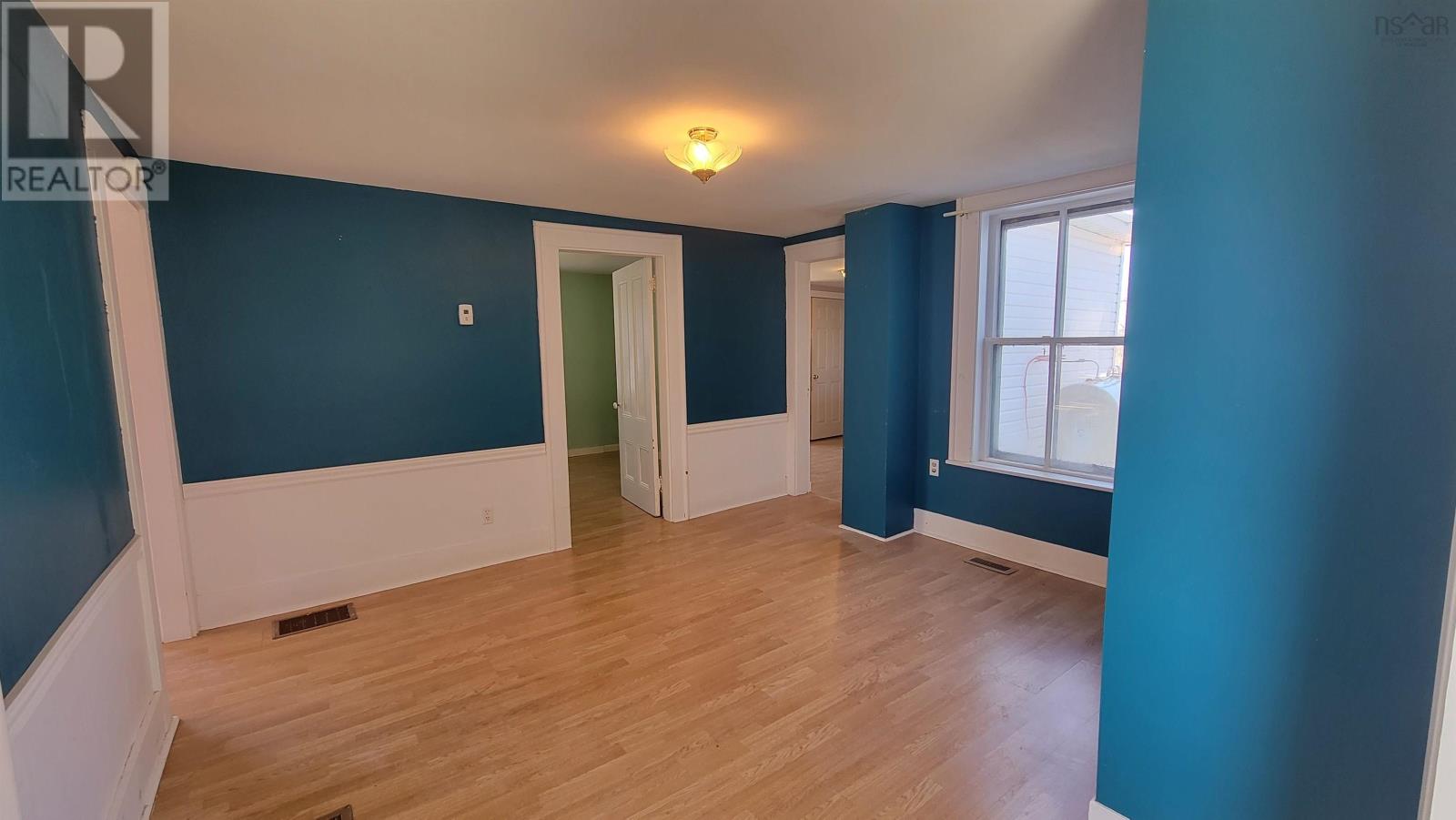 Property 11 of 29 of 2-4 Baker Street