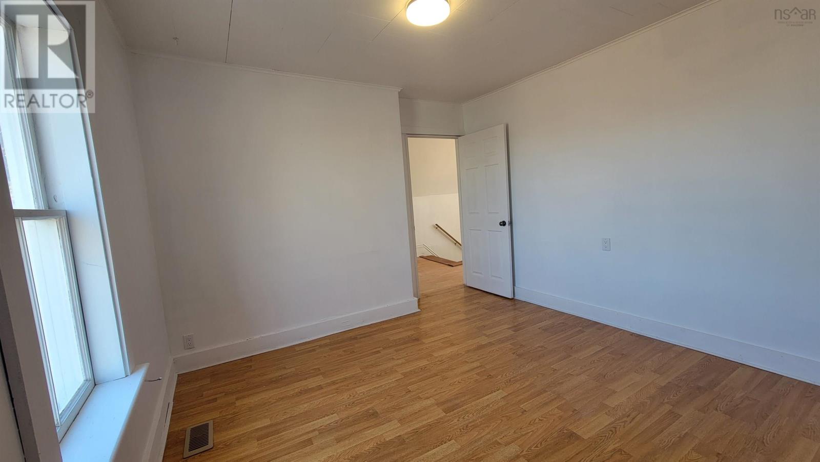 Property 26 of 29 of 2-4 Baker Street