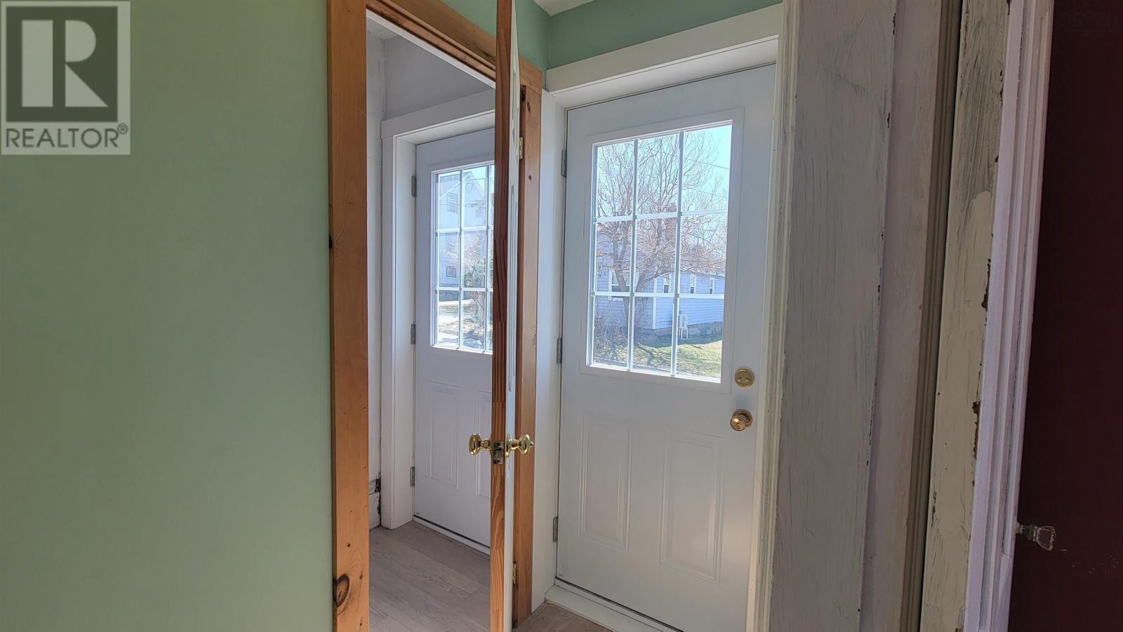 Property 21 of 29 of 2-4 Baker Street