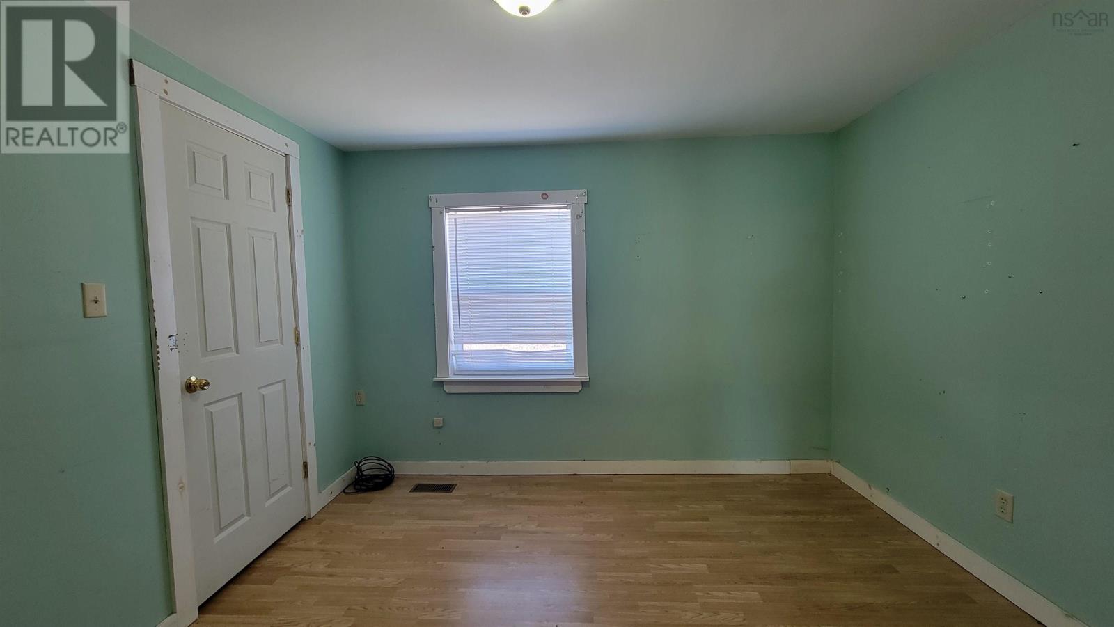 Property 16 of 29 of 2-4 Baker Street