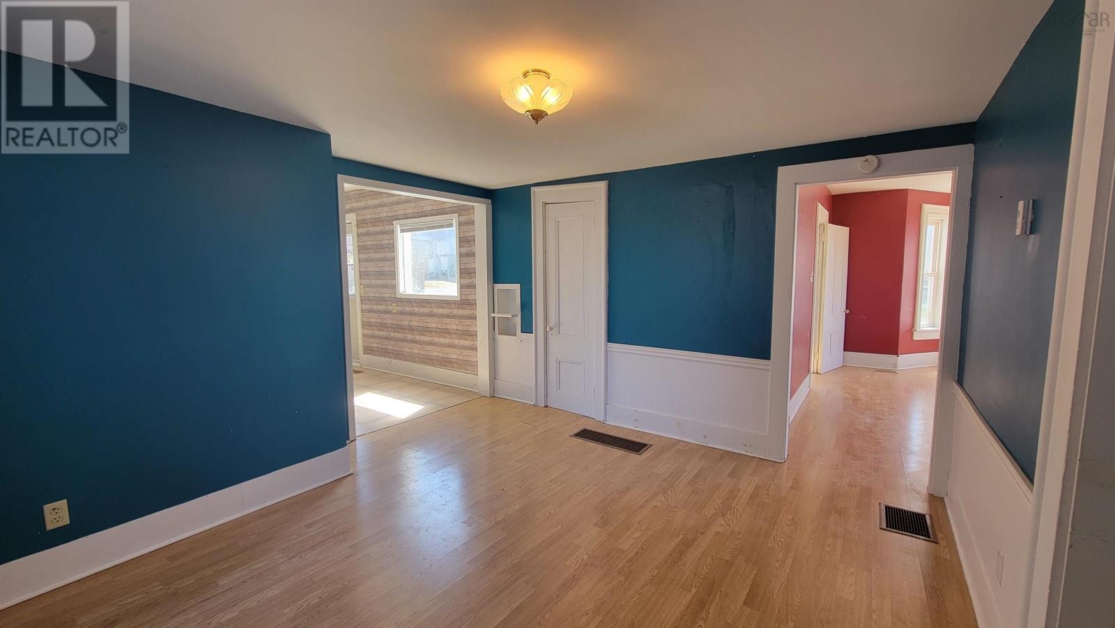 Property 12 of 29 of 2-4 Baker Street