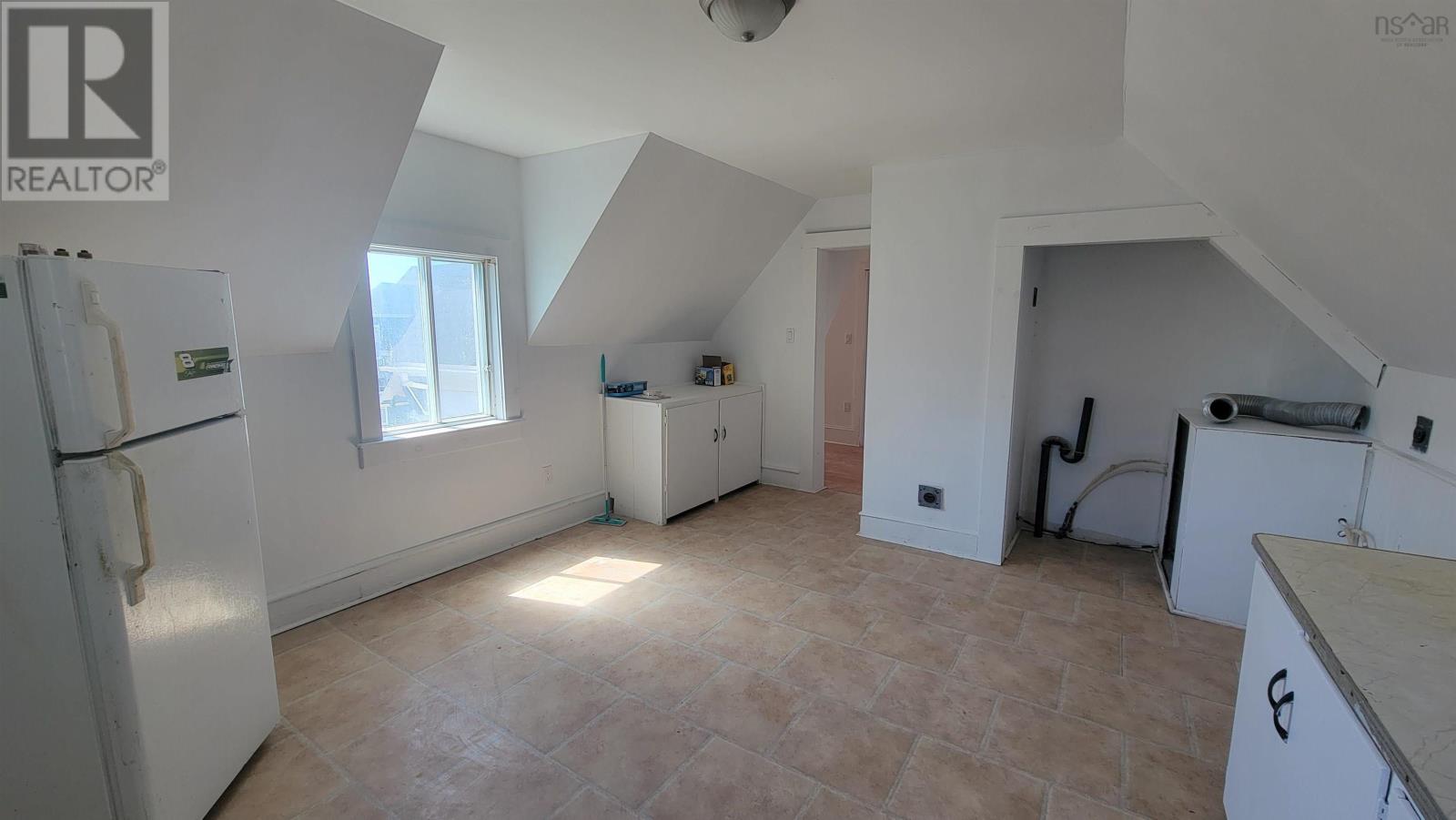 Property 28 of 29 of 2-4 Baker Street