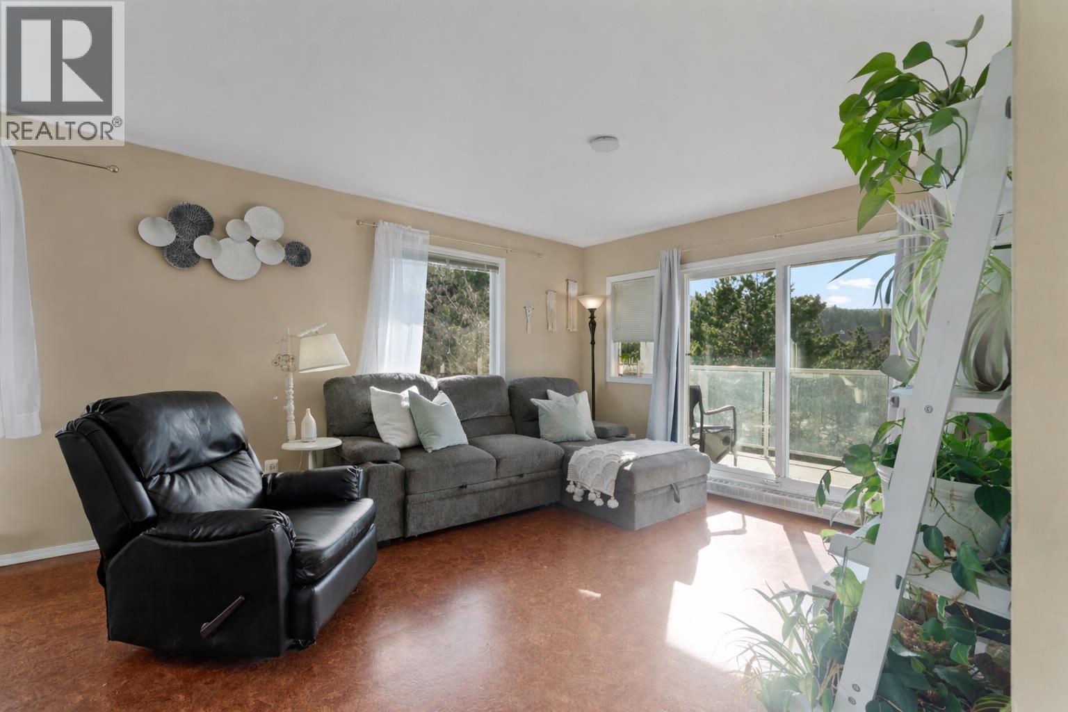 #413 1170 HUGH ALLAN DRIVE - 14