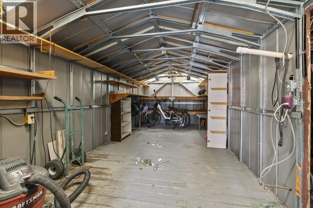 2245 BENNETT ROAD - 39