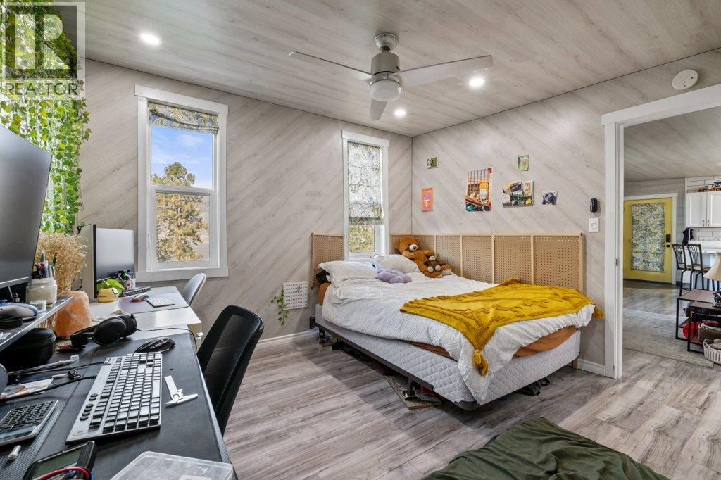 2245 BENNETT ROAD - 45