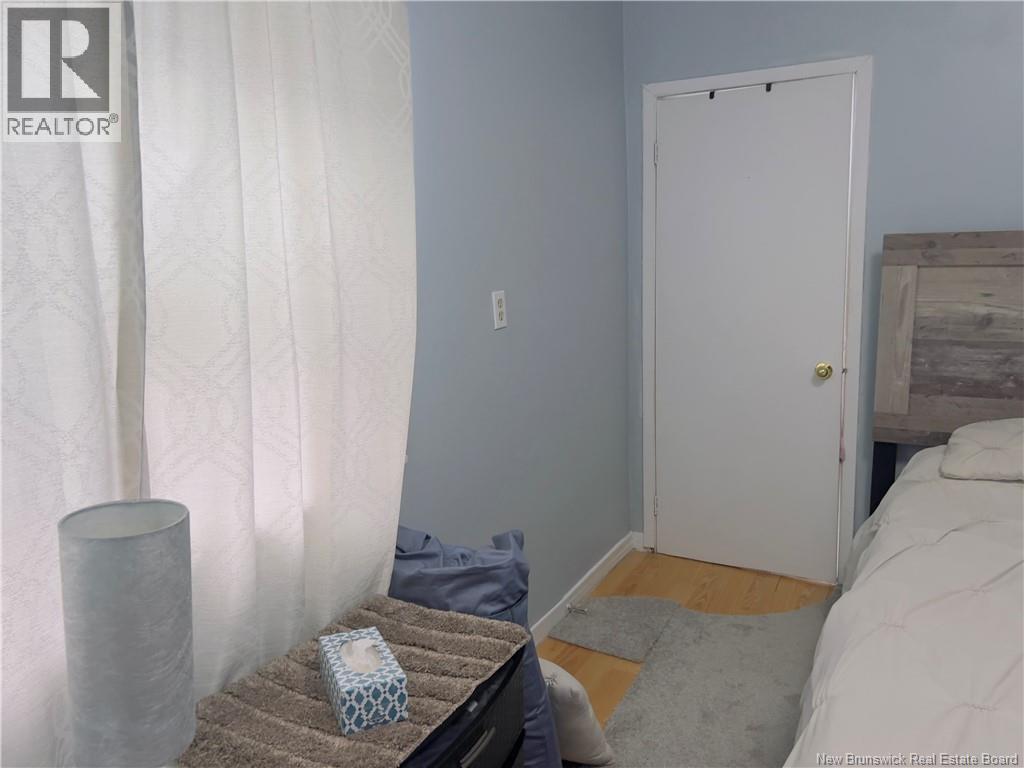 146 WENTWORTH - 16
