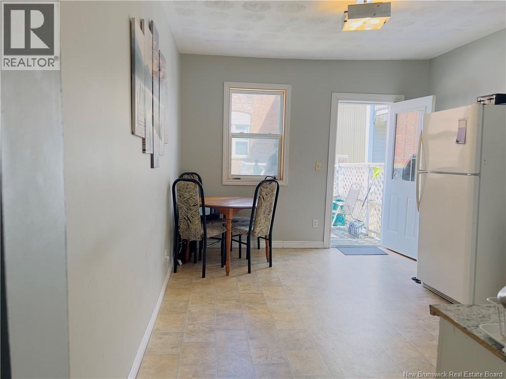 146 WENTWORTH - 28