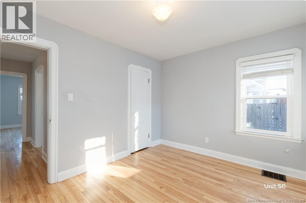 54-56 Kensington Drive - 35