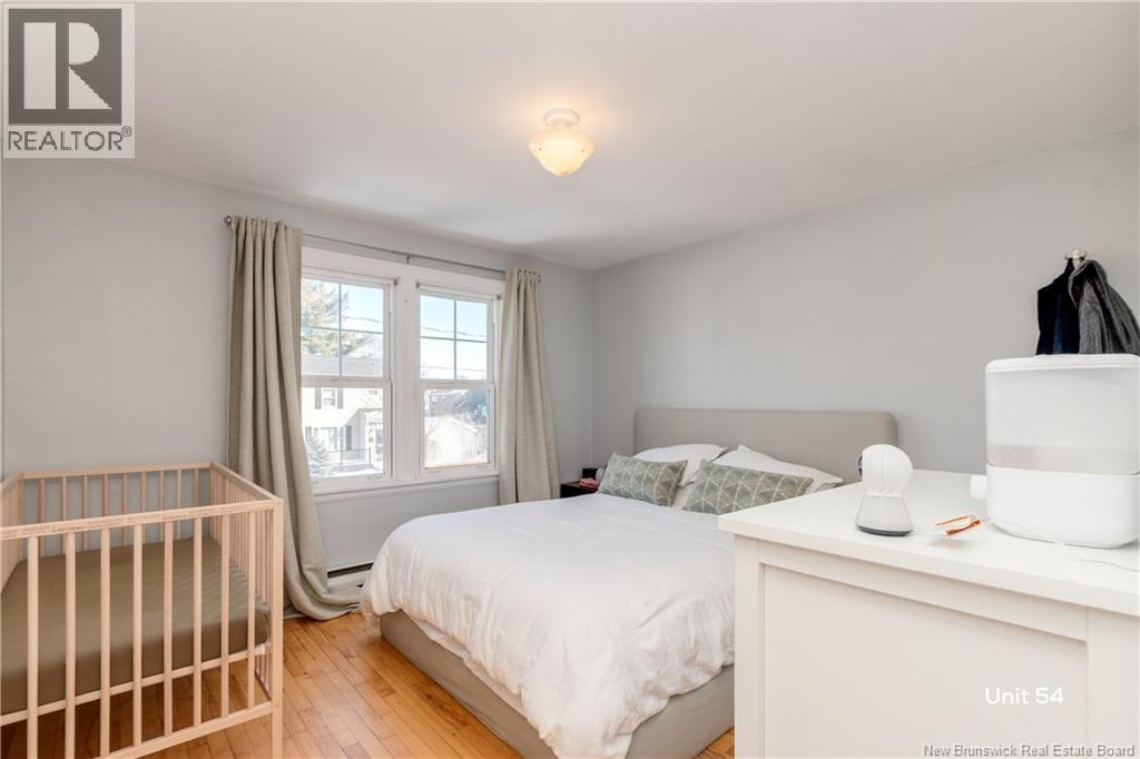 54-56 Kensington Drive - 8