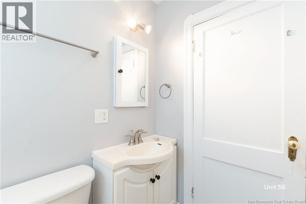 54-56 Kensington Drive - 37