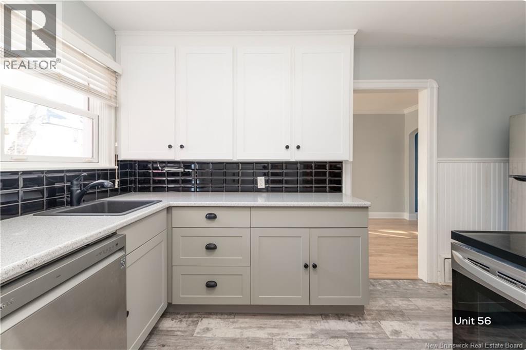 54-56 Kensington Drive - 32
