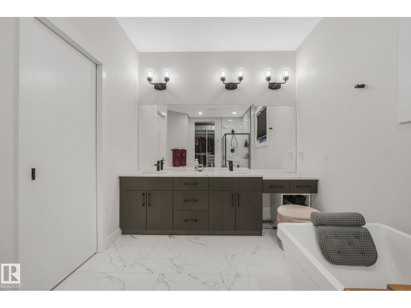 707 KINGLET BV NW, Edmonton