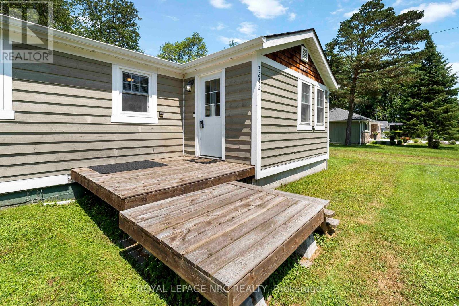 3242 RISELAY AVENUE - 7