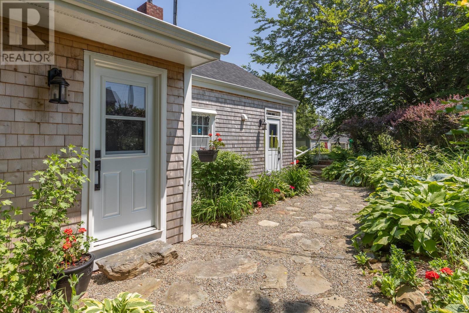 Property 28 of 41 of 61 Horatio Wood Road