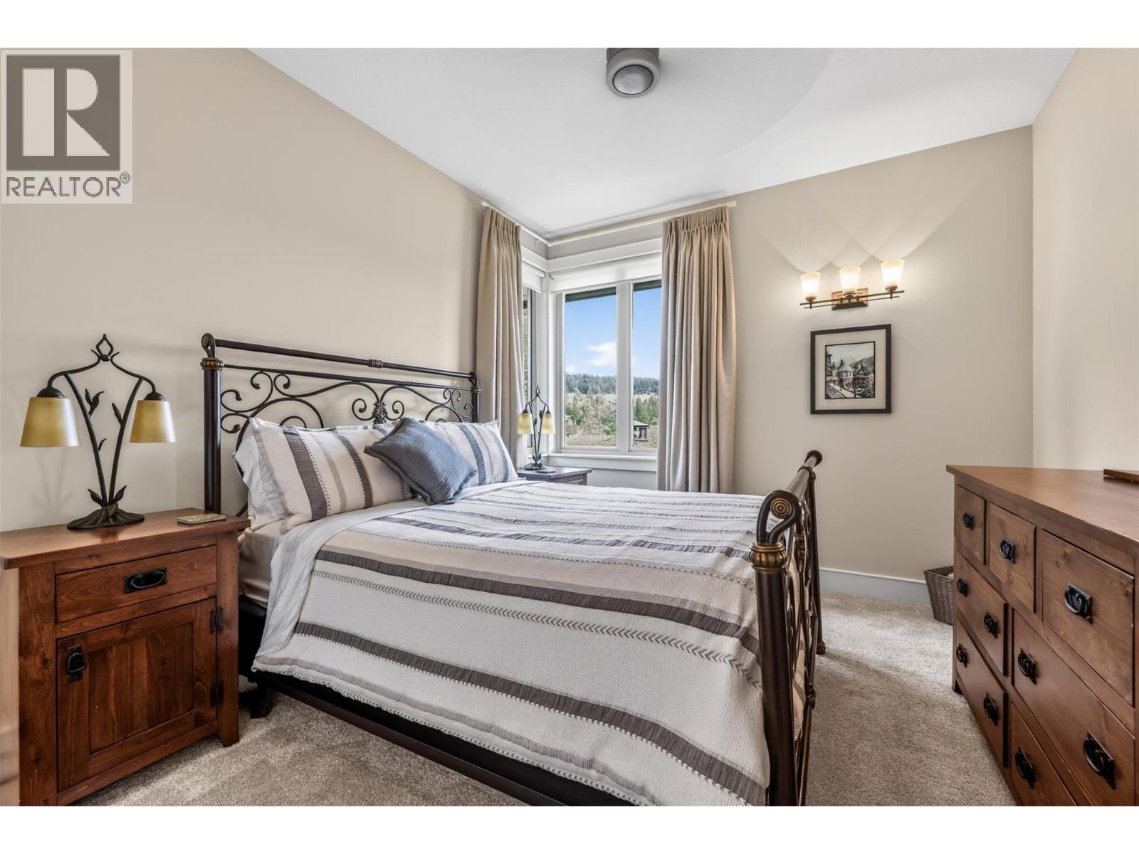 4 101 Falcon Point Way, Vernon