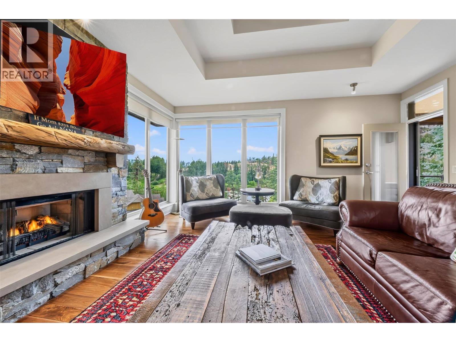 4 101 Falcon Point Way, Vernon