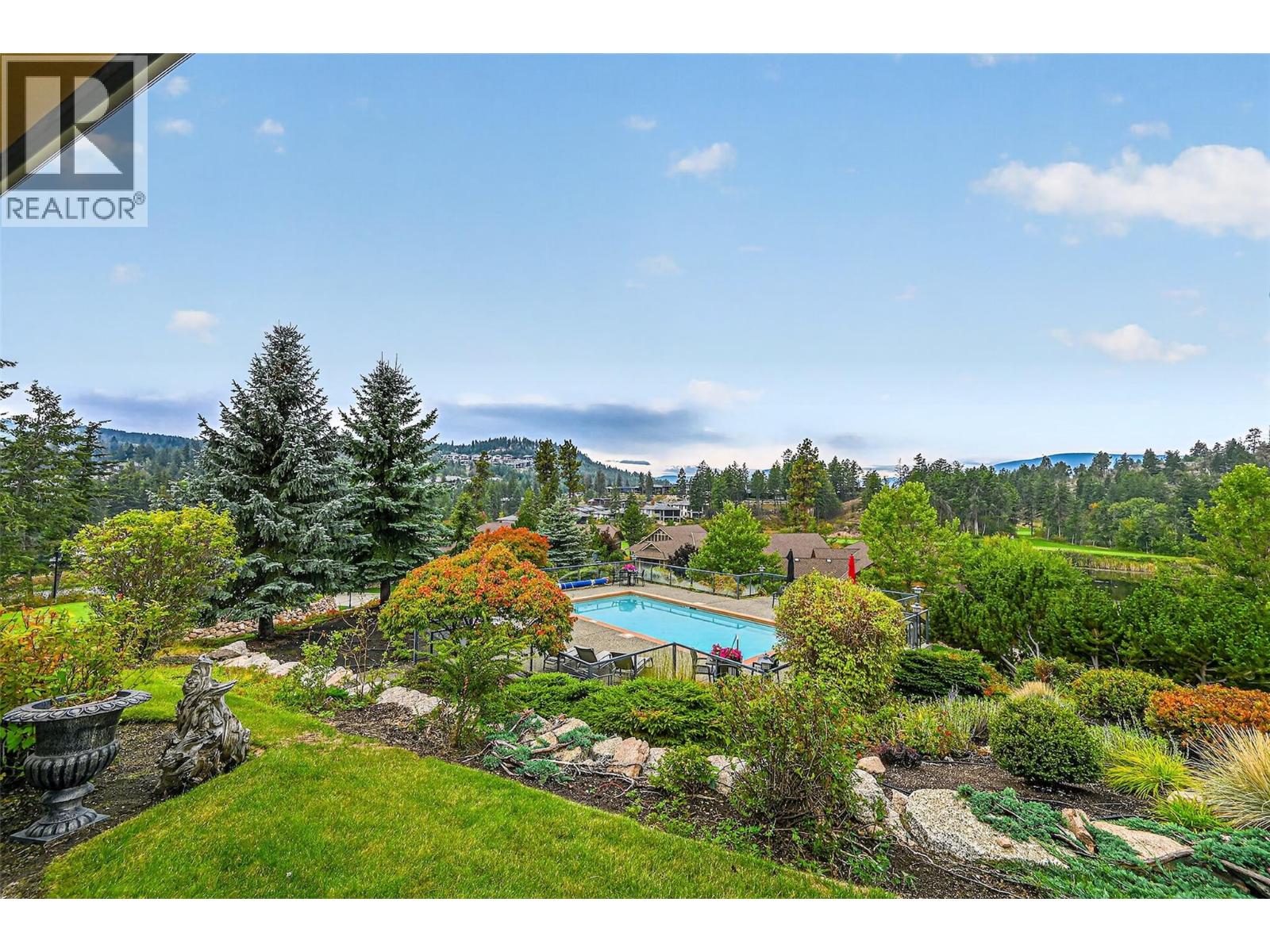 4 101 Falcon Point Way, Vernon