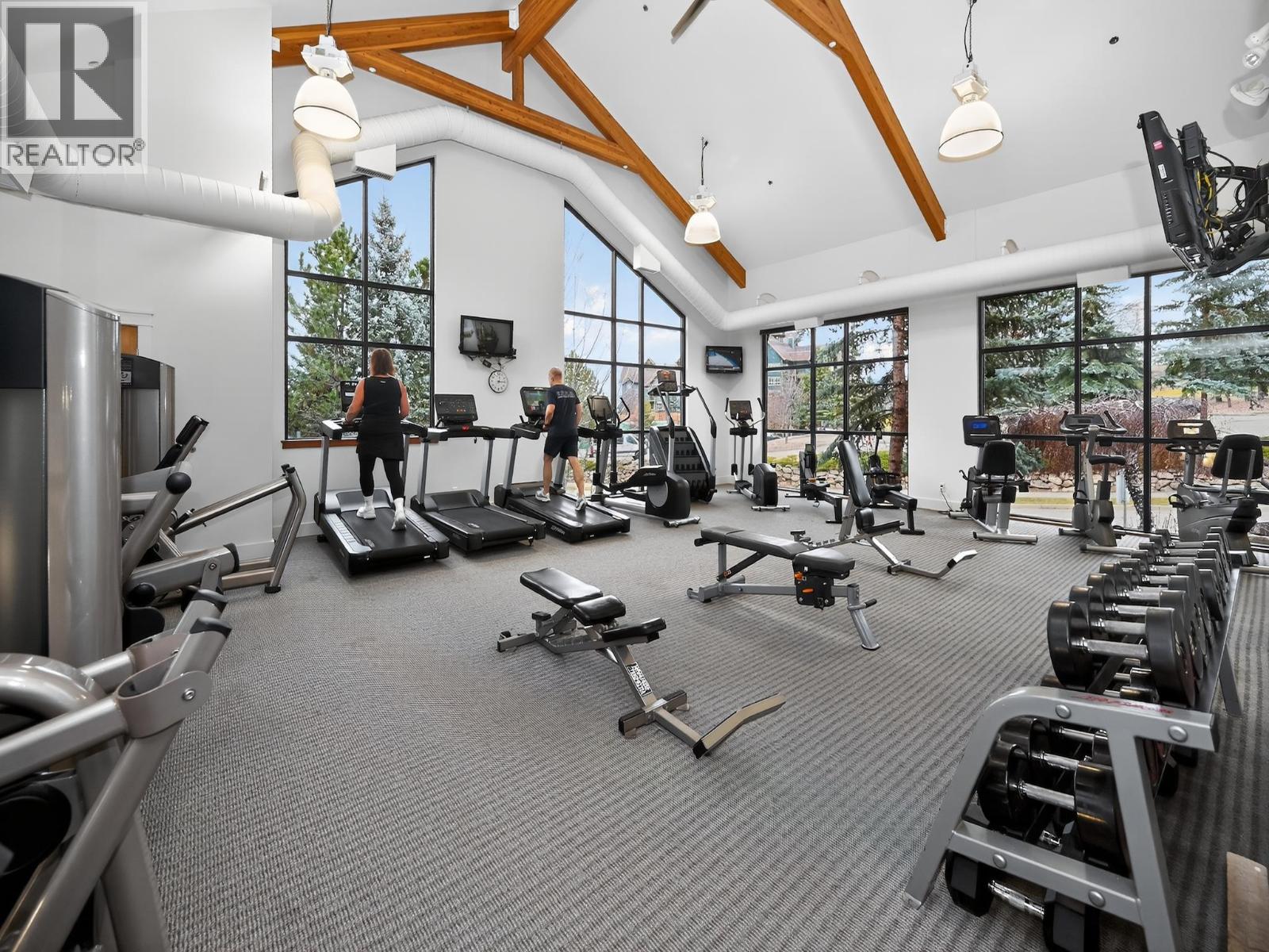 4 101 Falcon Point Way, Vernon