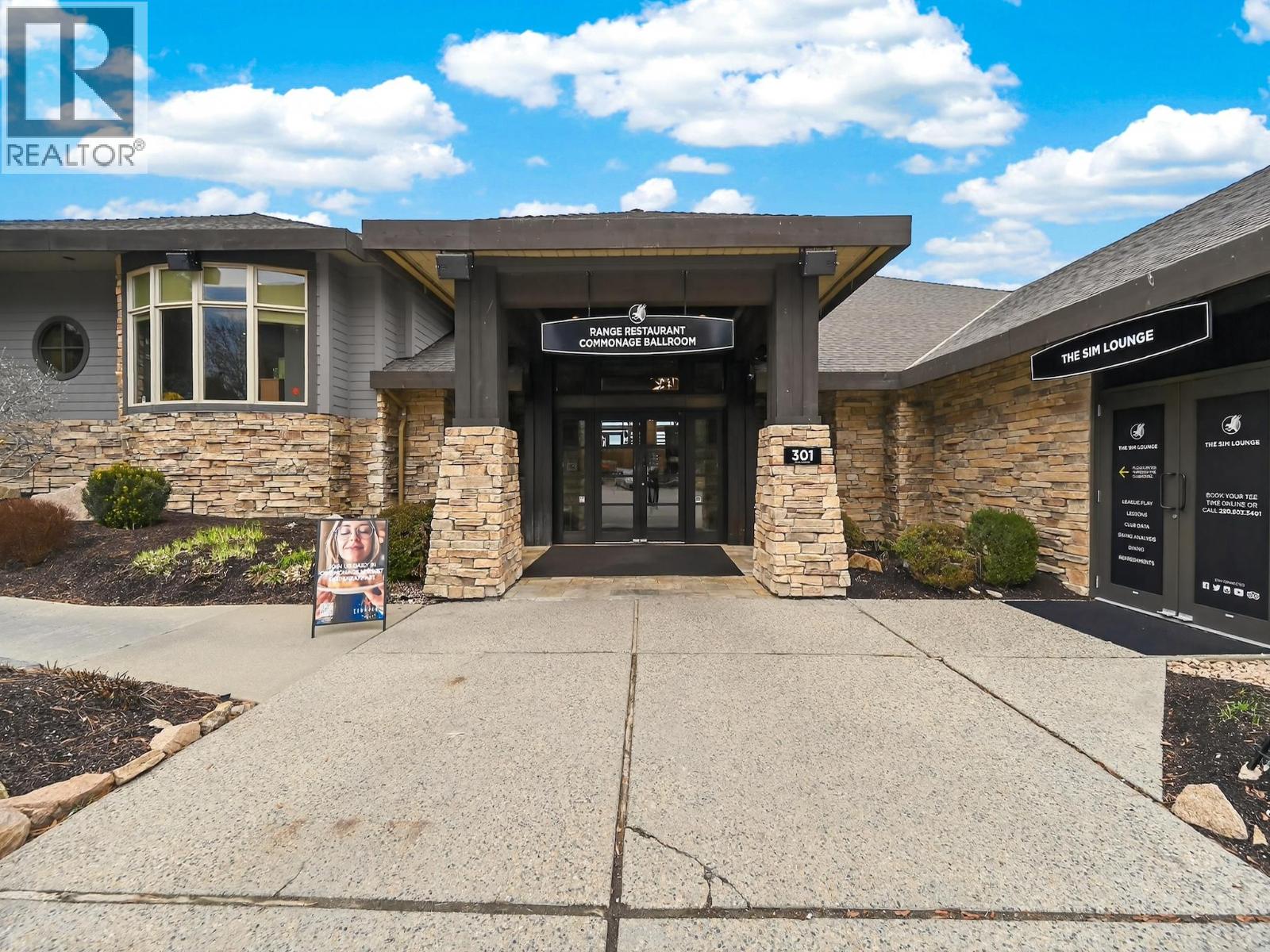 4 101 Falcon Point Way, Vernon