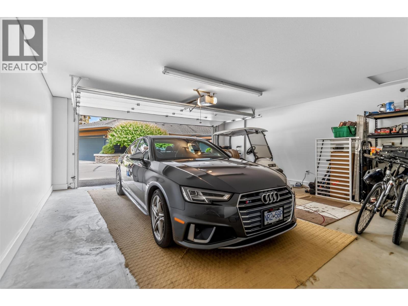 4 101 Falcon Point Way, Vernon