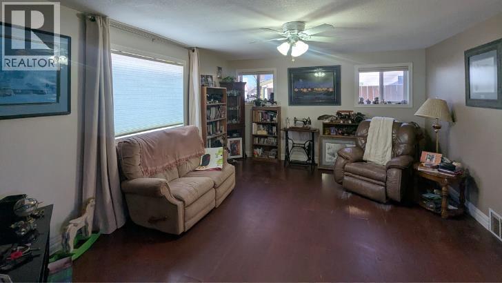 
          119 47 Avenue West
            <br/>
            <span>Claresholm</span>
            , 
            <span>AB</span>
             <span>T0L0T0</span>
        