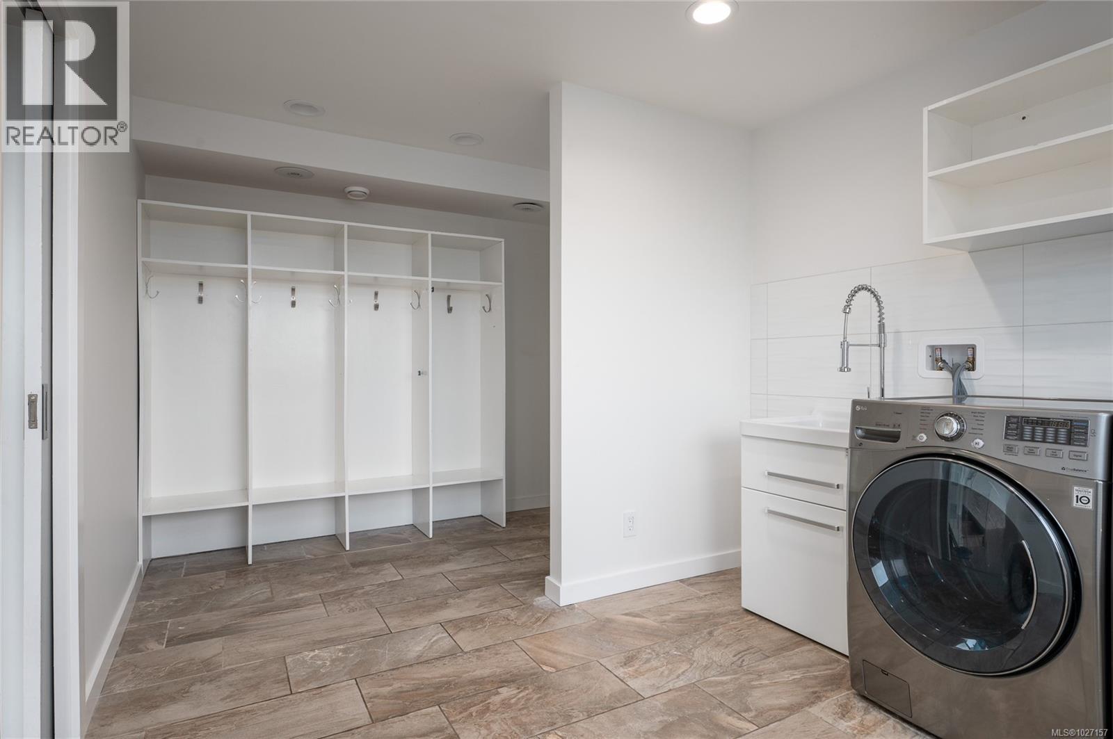 7850 Shangri-La Rd - 33