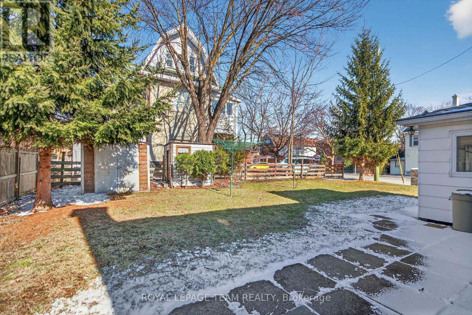 591 CHURCHILL AVENUE N - 9