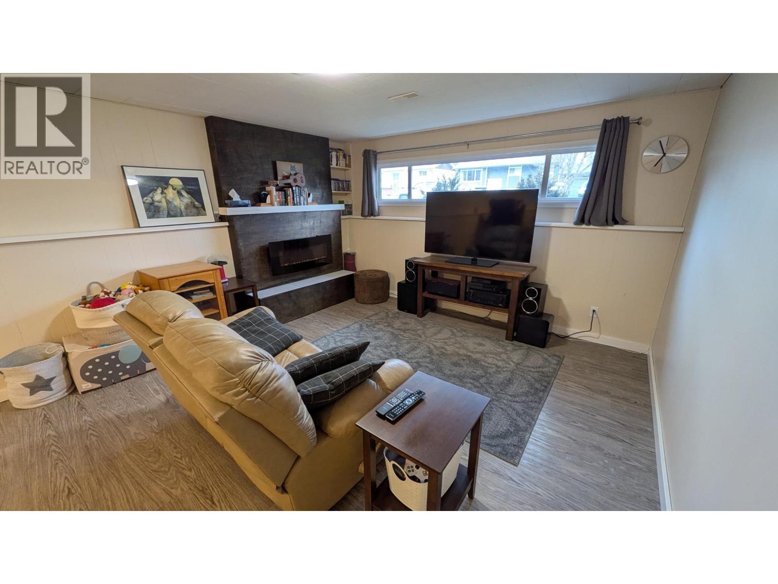 4017 BENNER STREET - 15