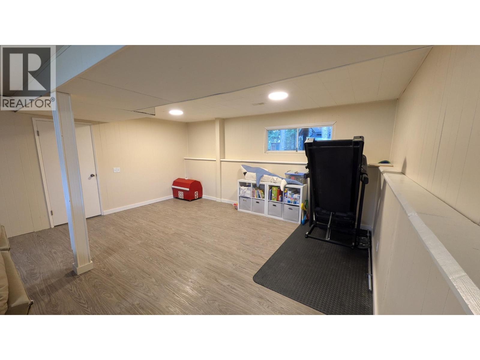 4017 BENNER STREET - 17