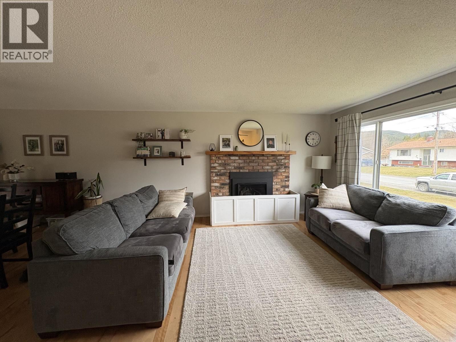 4017 BENNER STREET - Image 2