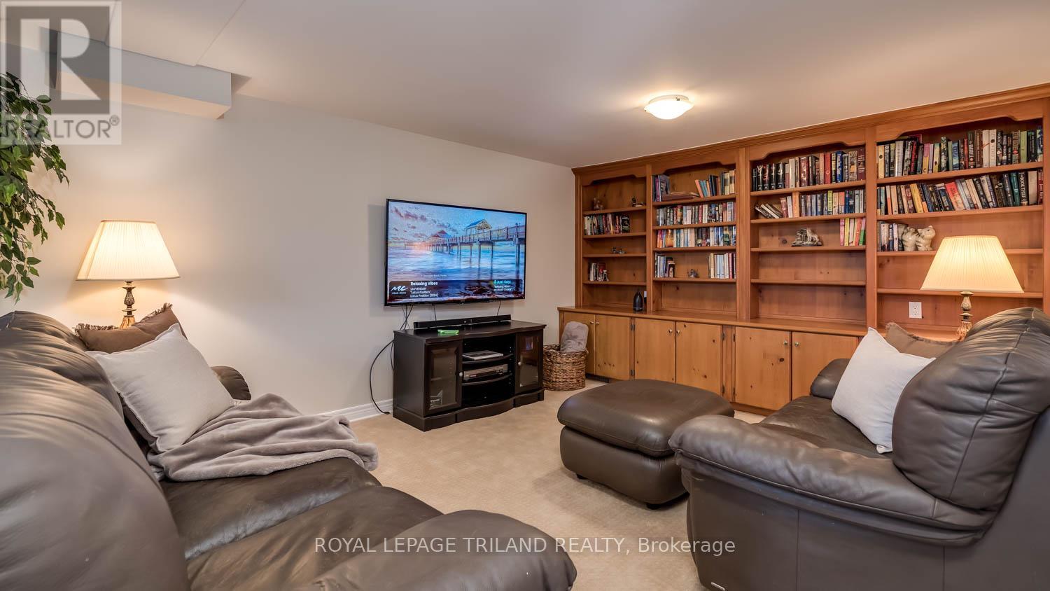 2416 SUNNINGDALE ROAD W Property Photo