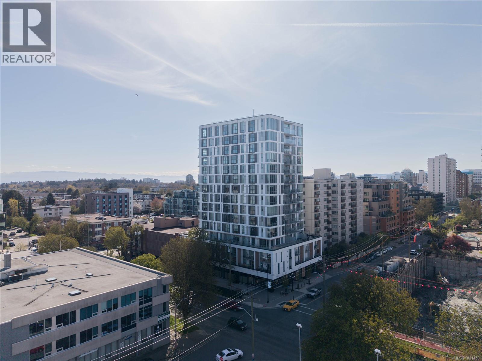 #806 1097 View St - 21