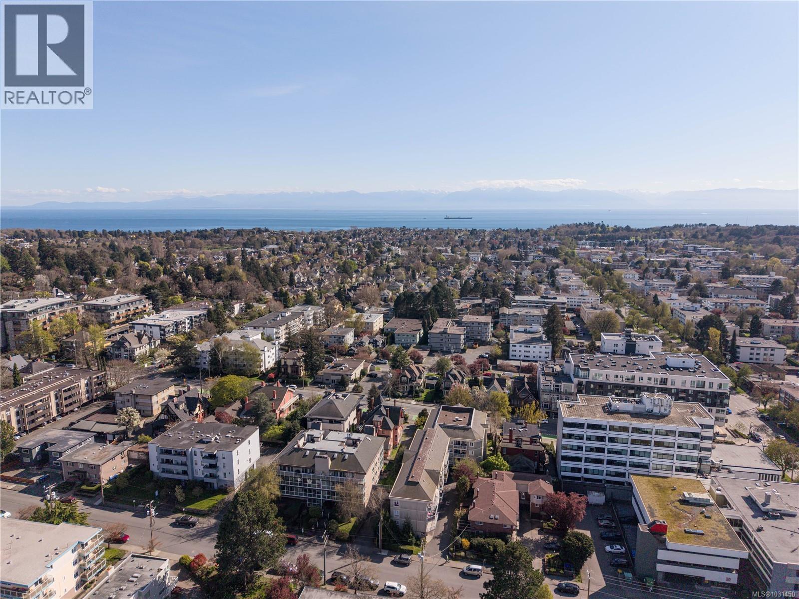 #806 1097 View St - 24