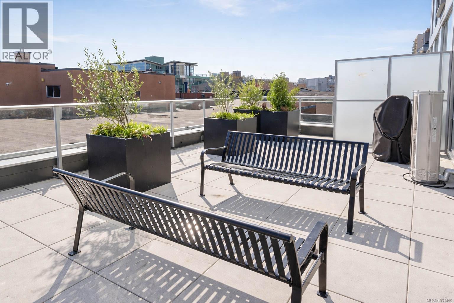 #806 1097 VIEW ST - 27