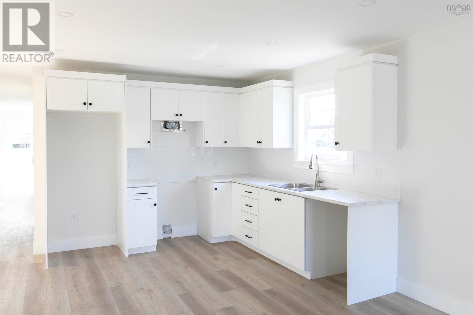 Property 7 of 10 of 13669 Highway #1