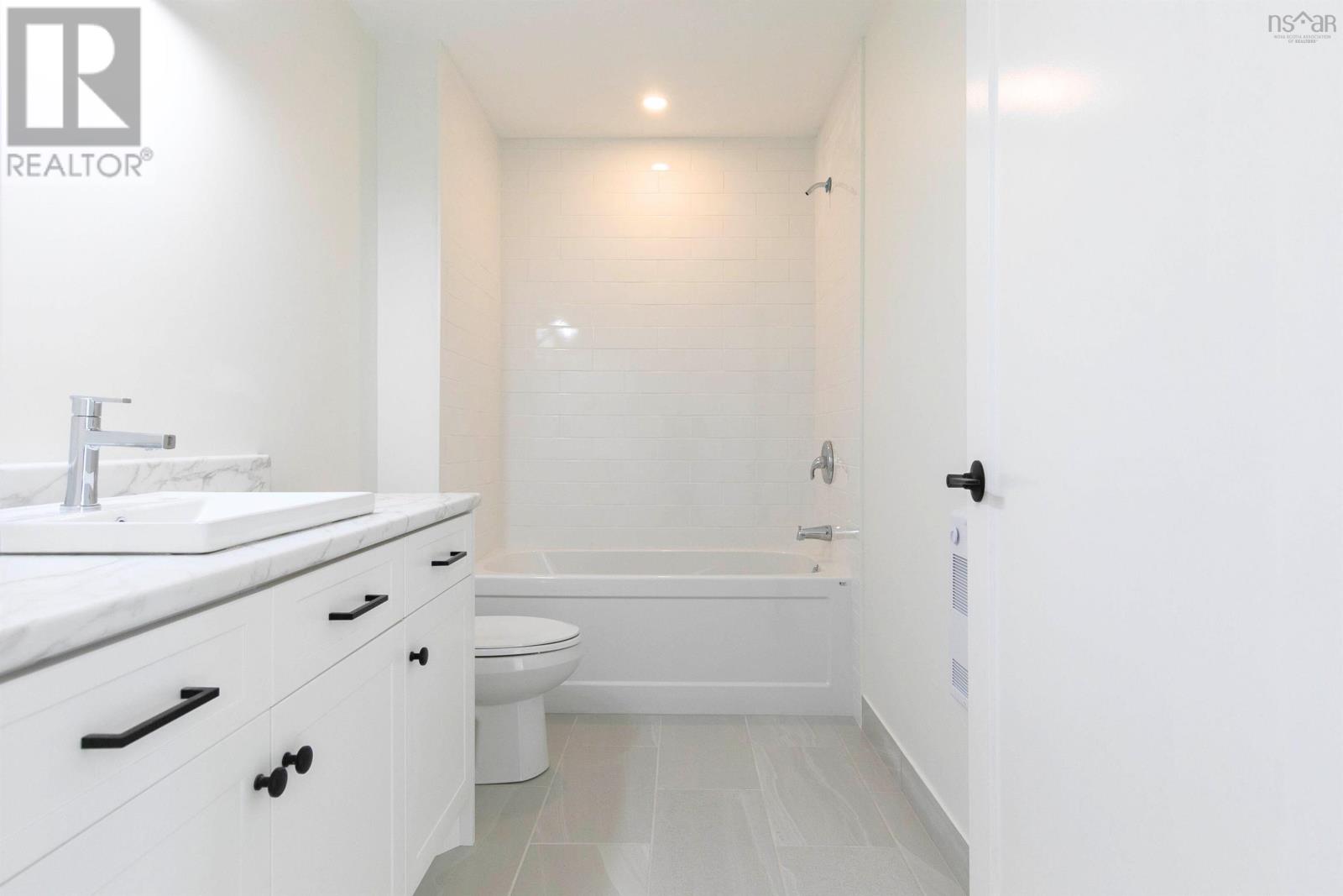 Property 5 of 10 of 13669 Highway #1